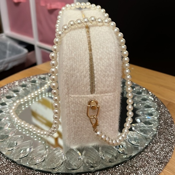 Chanel Pouch with Unbranded 47 inch Pearl Chain Attached - Picture 6 of 13